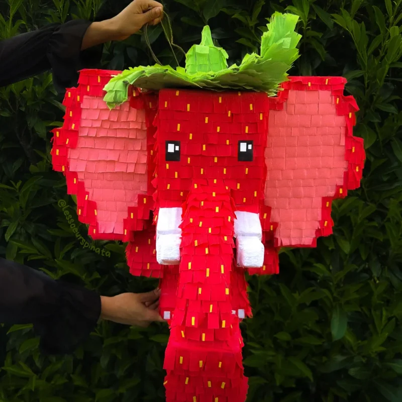 Piñata Strawberry elephant