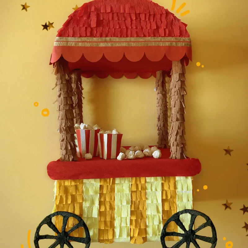 pinata stand pop corn